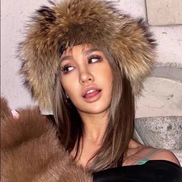 Fox fur hat main image 4